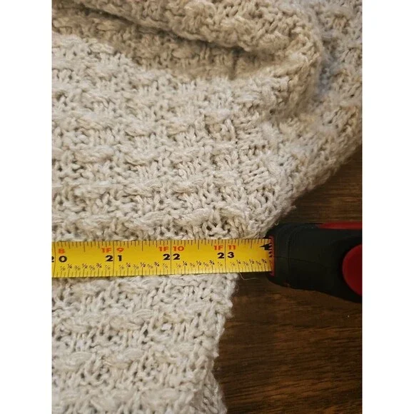 Kerisma Sweater Womens M/L Acrylic Blend Beige Turtleneck Boxy Textured - Picture 3 of 8